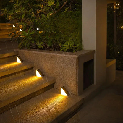 Solar Powered Stair Lights (Set of 6)