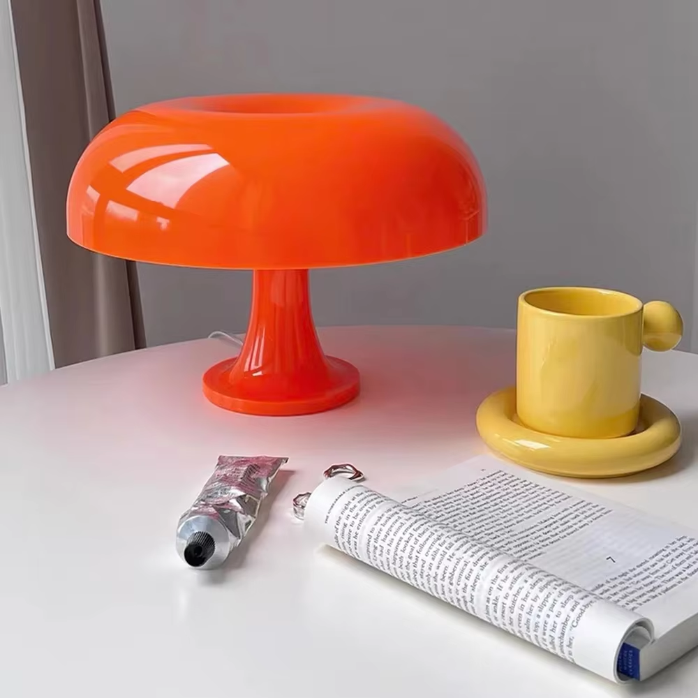 Retro Mushroom Lamp